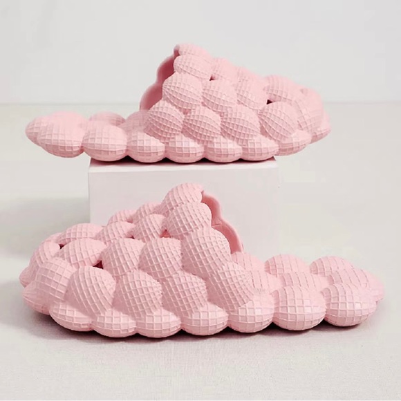 Pink bubble slides - Picture 1 of 1